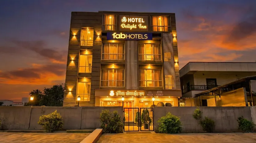 FabHotel Delight Inn - Image 1