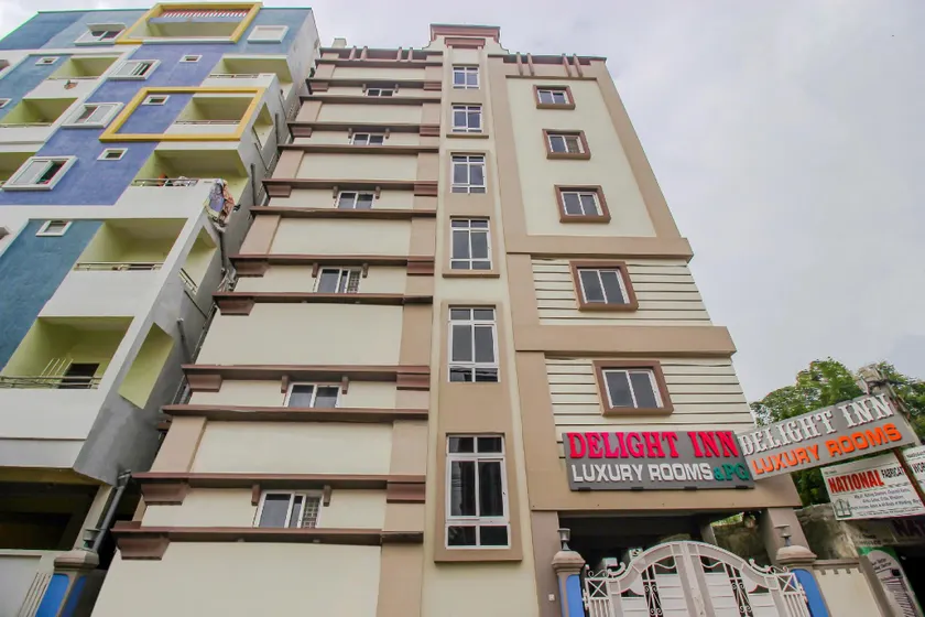 Hotel O by OYO Delight Inn Hafizpet station - Image 1