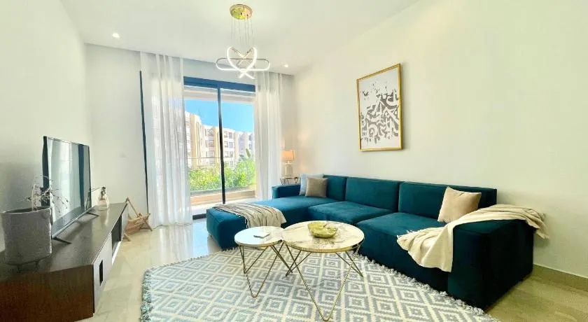NEW bright and luxurious 2 bedrooms in Rd Malaga - Image 1