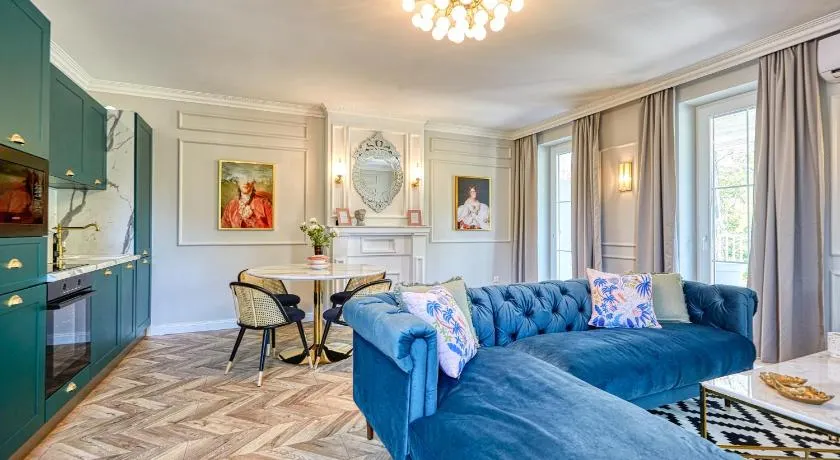 The Doors Boutique Apartments - Image 1