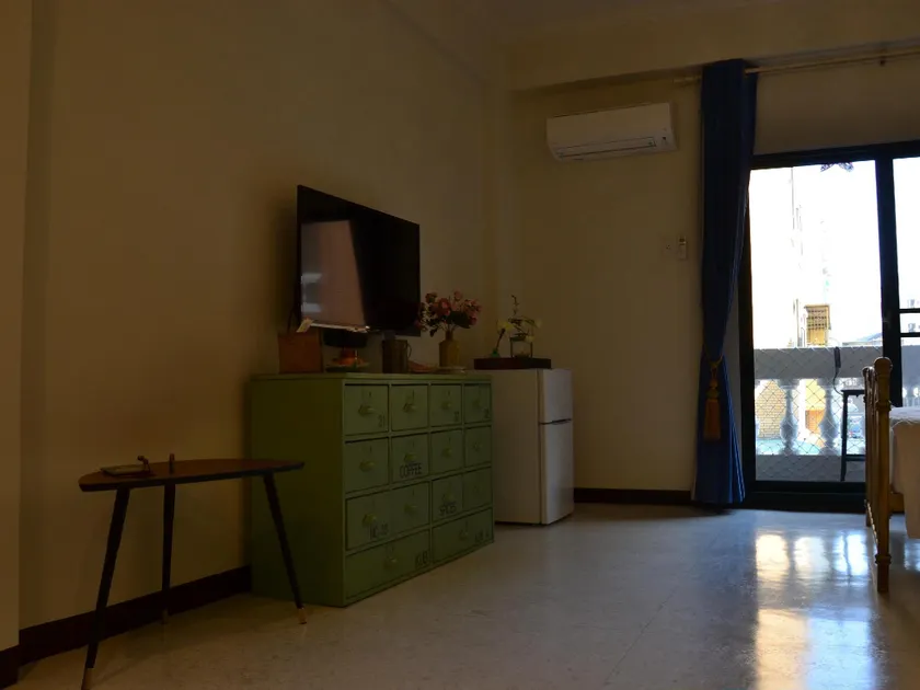 43&13 Room Store B&B - Image 1