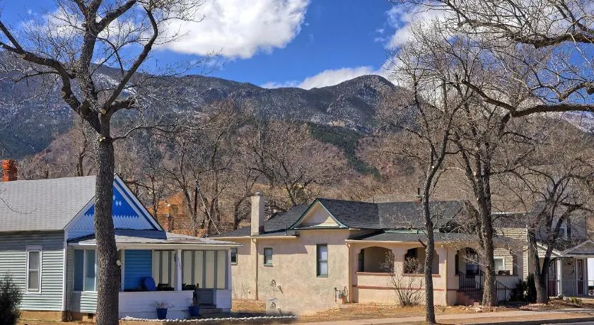 Historic Home w/Pikes Peak Views - Image 1