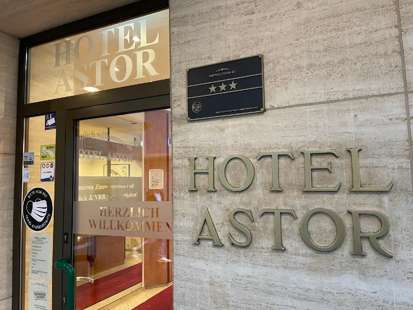 Hotel Astor - Image 1