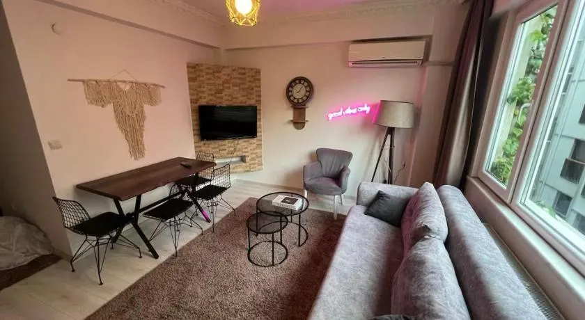 Modern apartment Nr5 in Cihangir, the heart of Taksim - Image 1