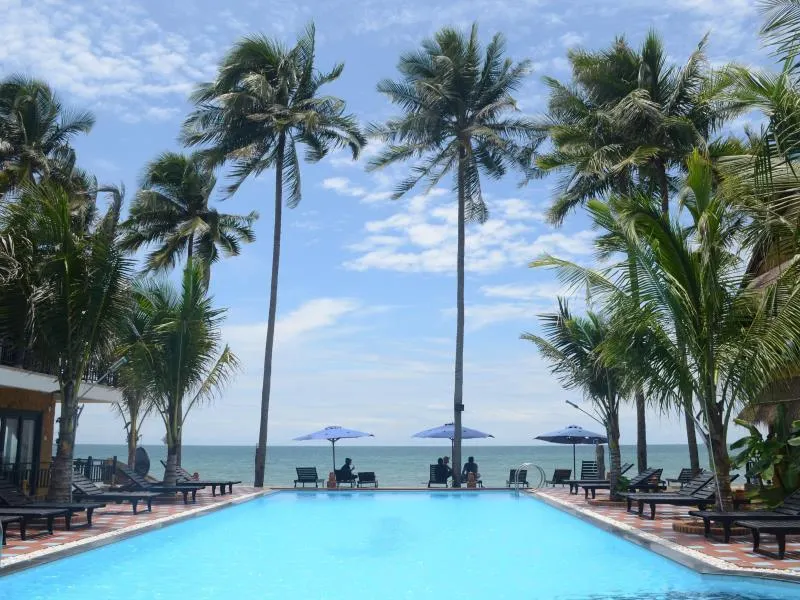Rang Garden Beach Side Resort - Image 1