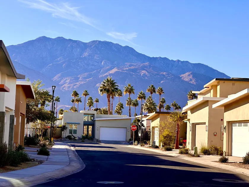 Stylish Palm Springs Getaway, Heated Pool, Fire pit, Near Downtown - Image 1