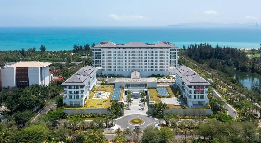 Begonia Hotel - Image 1