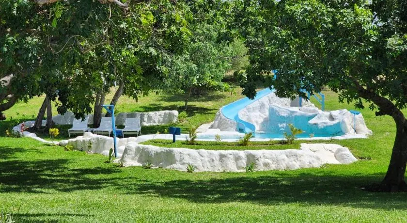 Serenity Nhabanga, Bilene - Image 1