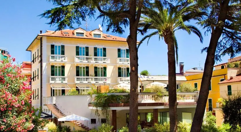 Hotel Lamberti - Image 1