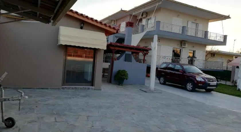 Rea's House Vrachati - Image 1