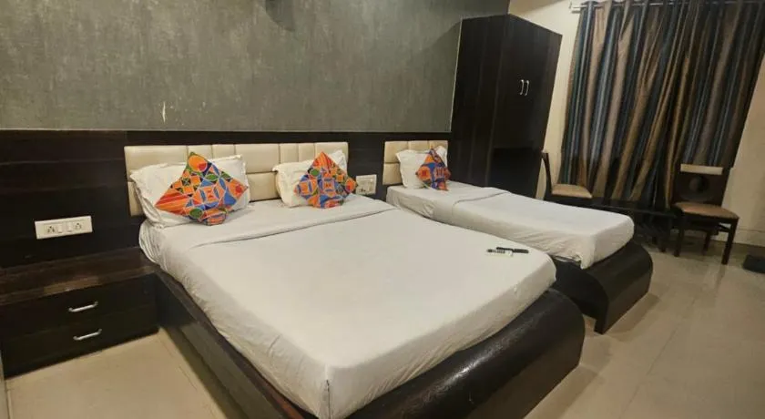 Prime Hotel Addore Palácée - Near Mumbai Airport , Visa Consultant , Jio World Convention Centre BKC - Image 1