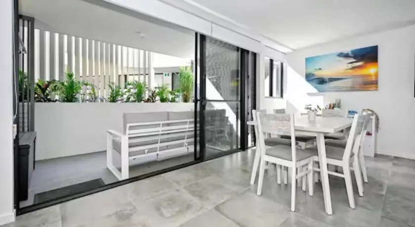 Spacious Family Stay Near Coolum Beach - Image 1