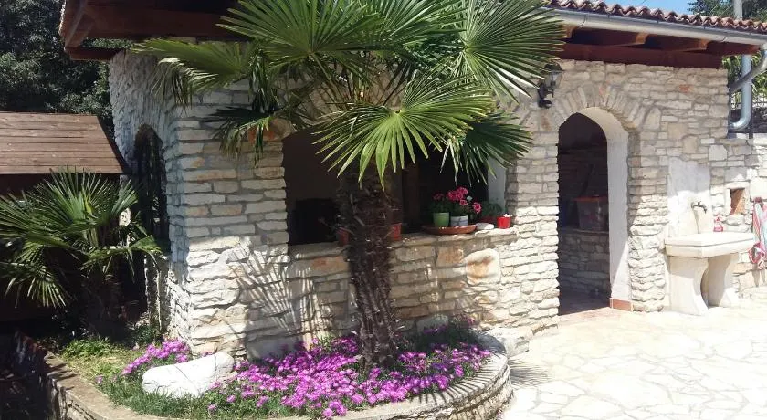 Apartment Mia - Image 1