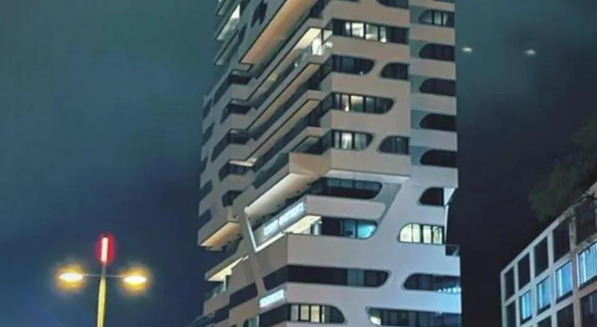 Sky Aparthotel - Image 1