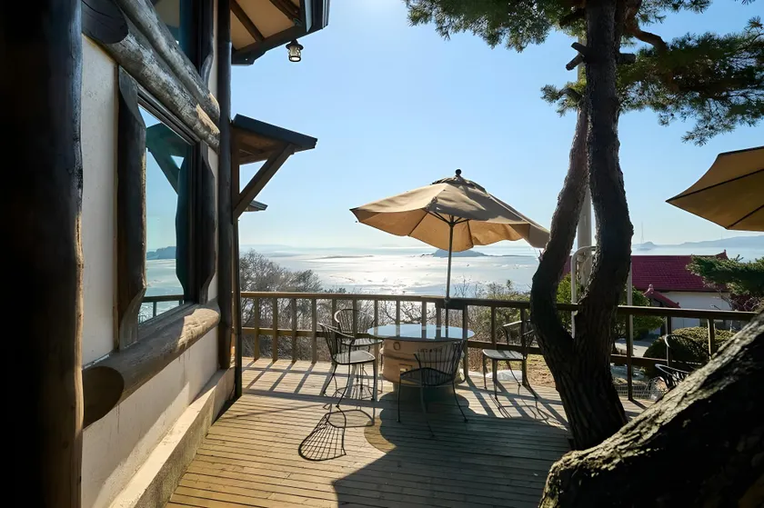 Ganghwa Seokmodo Sunset House - Image 1