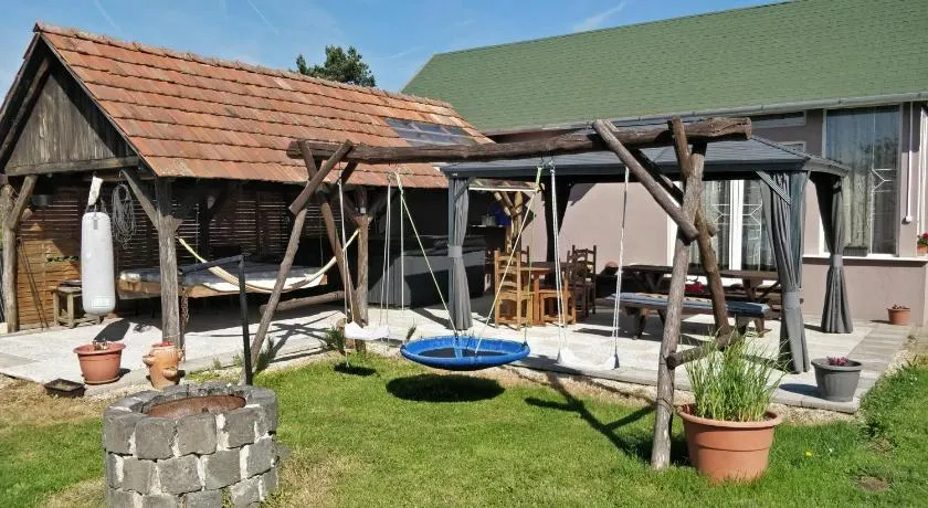 Novákporta vendégház - Image 1