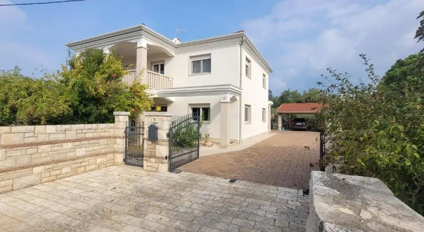Apartment Bašanija Fig - Image 1