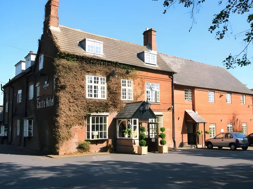 Castle Hotel by Chef & Brewer Collection - Image 1