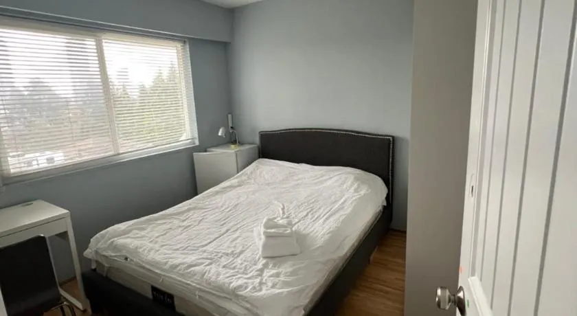 Brentwood Home - Image 1