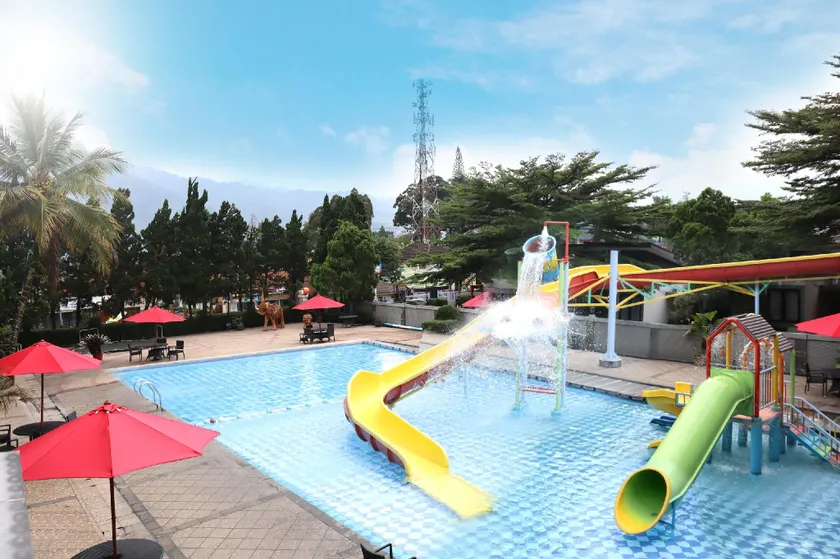 Grand Ussu Hotel & Convention - Image 1