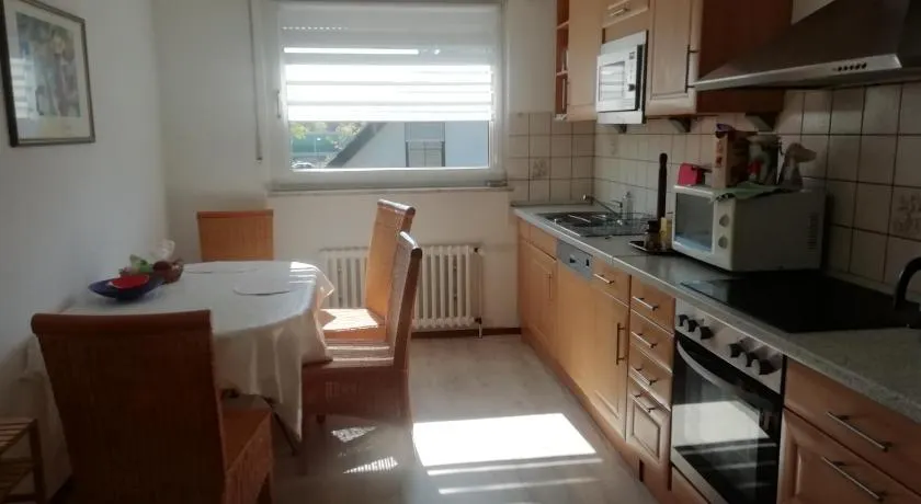 2 Zimmer-Wohnung mit großem Sonnenbalkon - Image 1