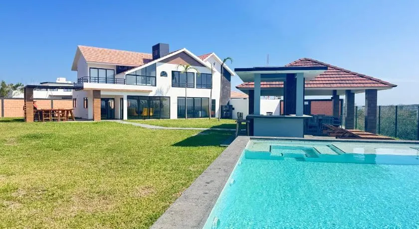 Residencia Exclusiva y Privada - Con Vistas Increíbles - Image 1
