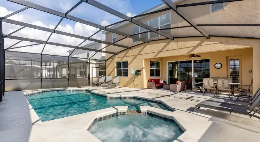 Lakeview Luxury Near Disney - South-Facing Pool, Spa & Fun at Bella Vida Gated Resort - Image 1