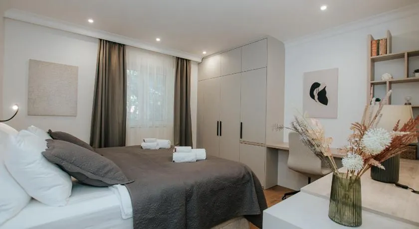 Apartment Datala - Image 1