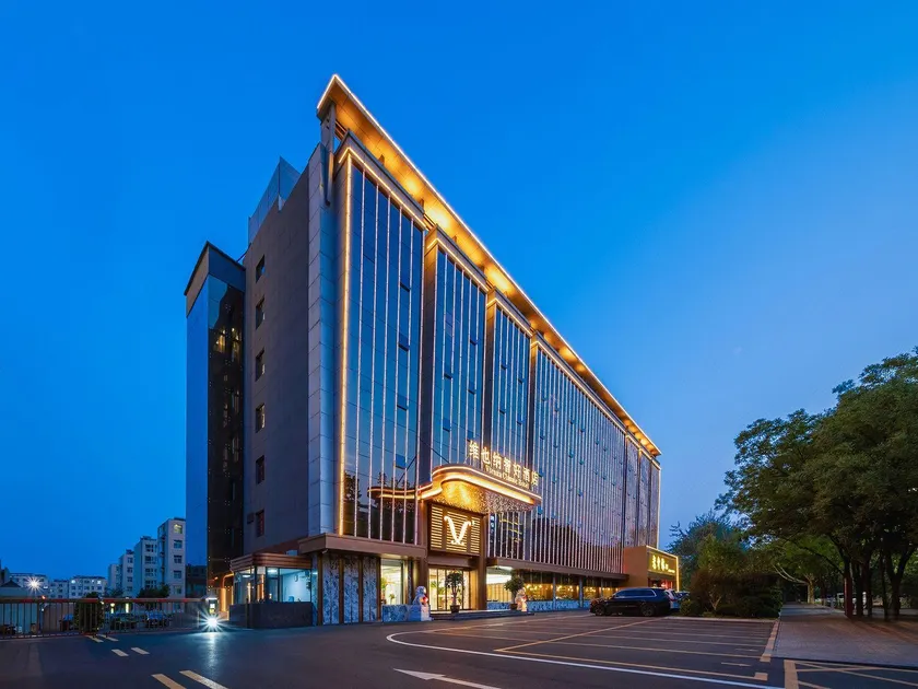 Vienna Classic Hotel (Jiexiu Century Square) - Image 1