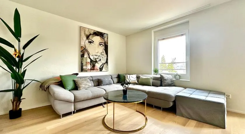 Seeblick Wohnung in Wollishofen - Image 1