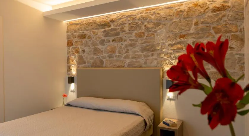 Goloritzè Room and Breakfast - Image 1
