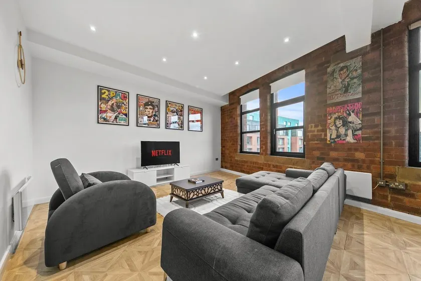 Mag-a-zine Loaded - 2BDR - city centre - Sleeps 5 - Image 1