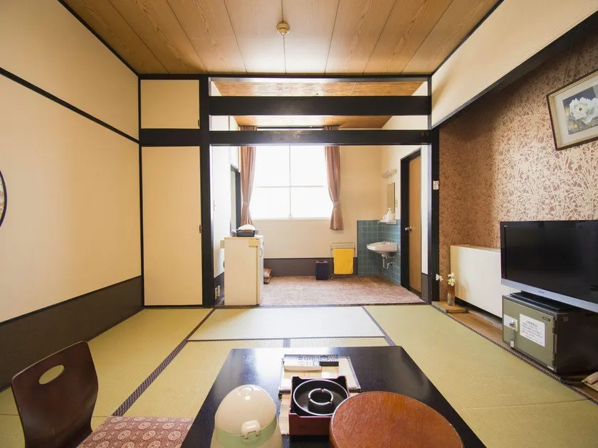 Shikoku-Takamatsu-Onsen  New Grande Mimatsu - Image 1