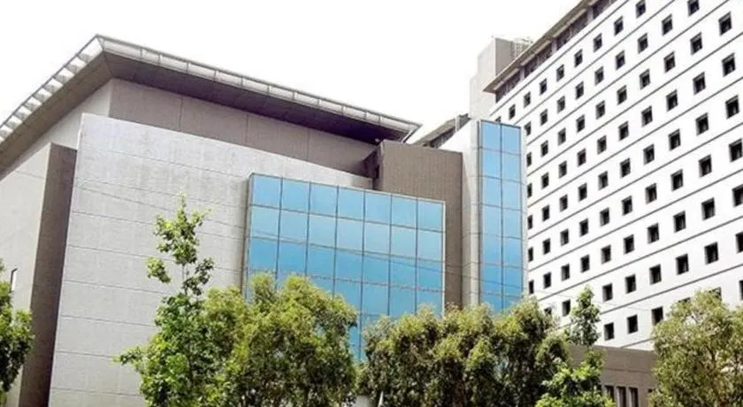 Howard Civil Service International House - Image 1