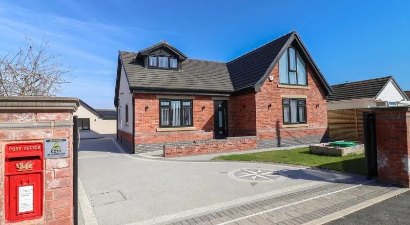 1 Talbot Drive - Image 1