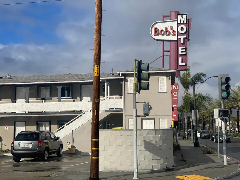 Bob's Motel - Image 1