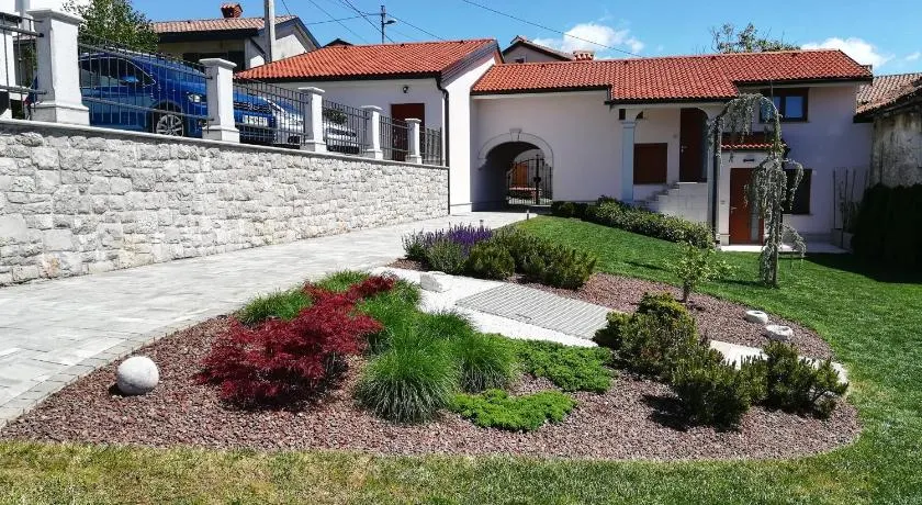Prenočišča Iris - Image 1