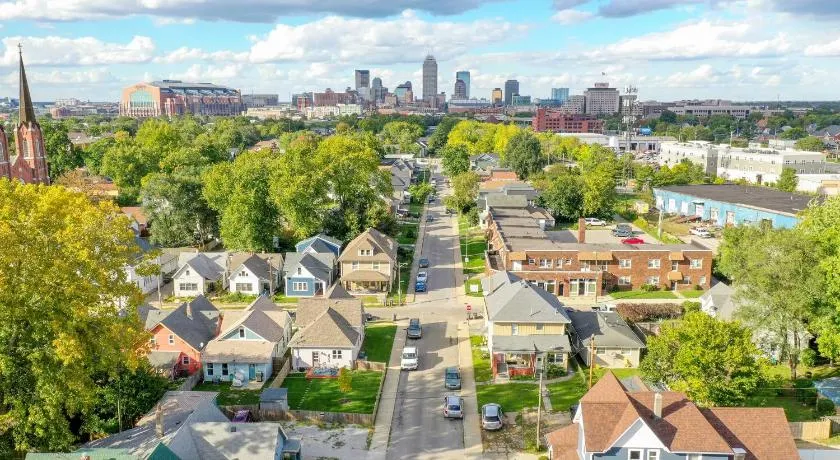 3 BR Cozy Home Near Indy Downtown , Foosball Table - Image 1