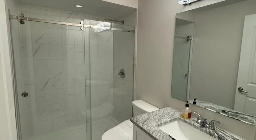 Suite in Ottawa - Image 1