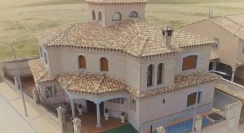 Casa Rural La Higuera I Puy du Fou - Image 1