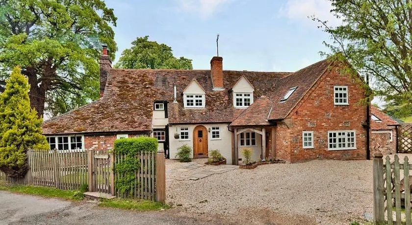 Come and Stay in our Charming Cottage - Image 1