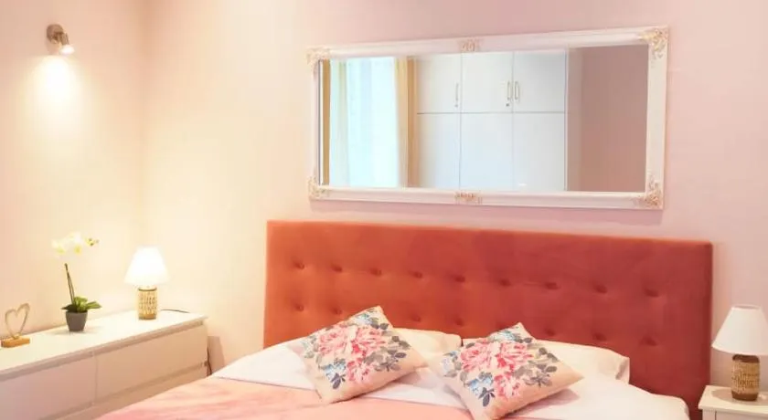 Elmar Apartment - Image 1