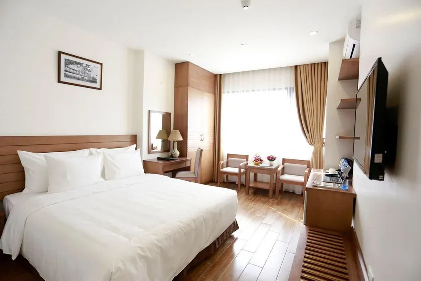 One Hotel - Image 1