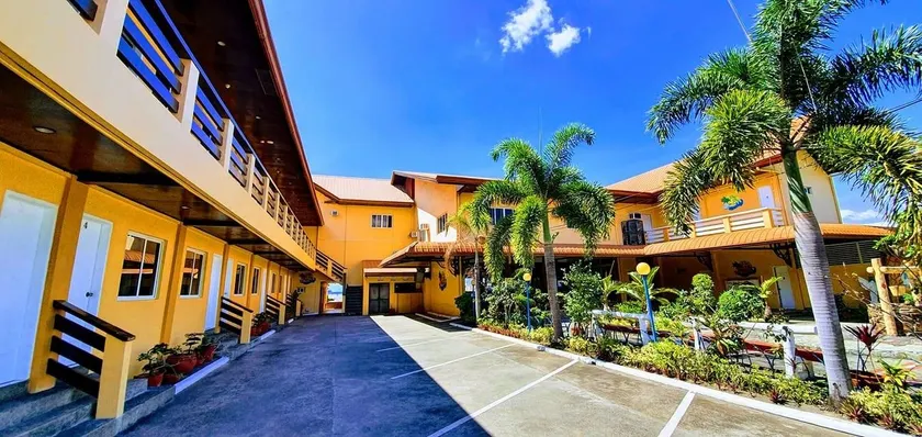 Phi-Phi Beach Resorts & Hotel - Image 1