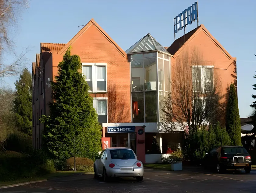 Tourhôtel - Image 1