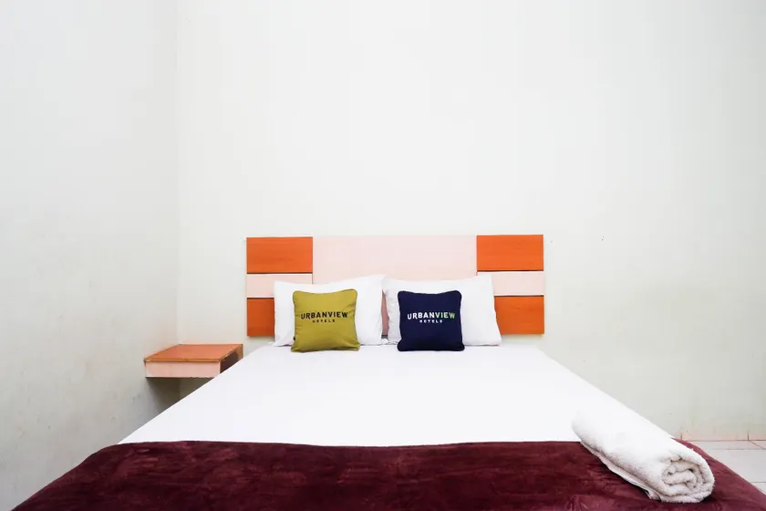 Urbanview Hotel Platinum Parepare - Image 1