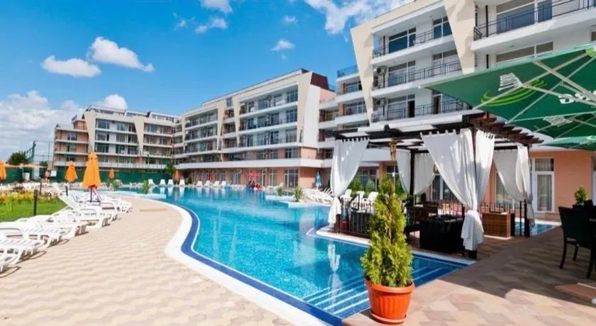 Grand Kamelia Holiday Apartments Sunny Beach - Image 1