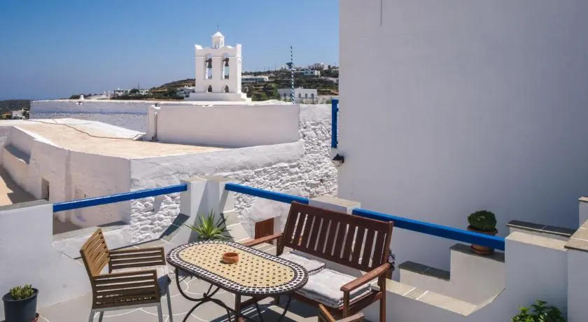 GIAMAKI APARTMENTS - Image 1