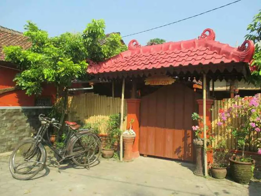 Rumah Ukhi Guest House - Image 1