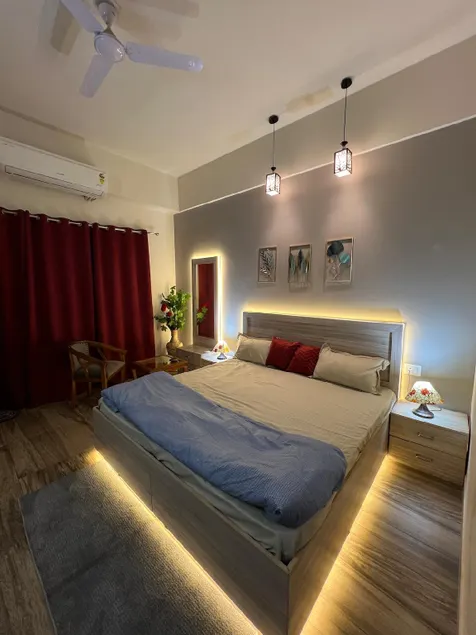 Evoke Stays - Image 1
